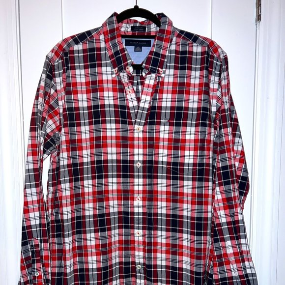 Tommy Hilfiger Plaid Casual Button Down Shirt - Picture 1 of 3